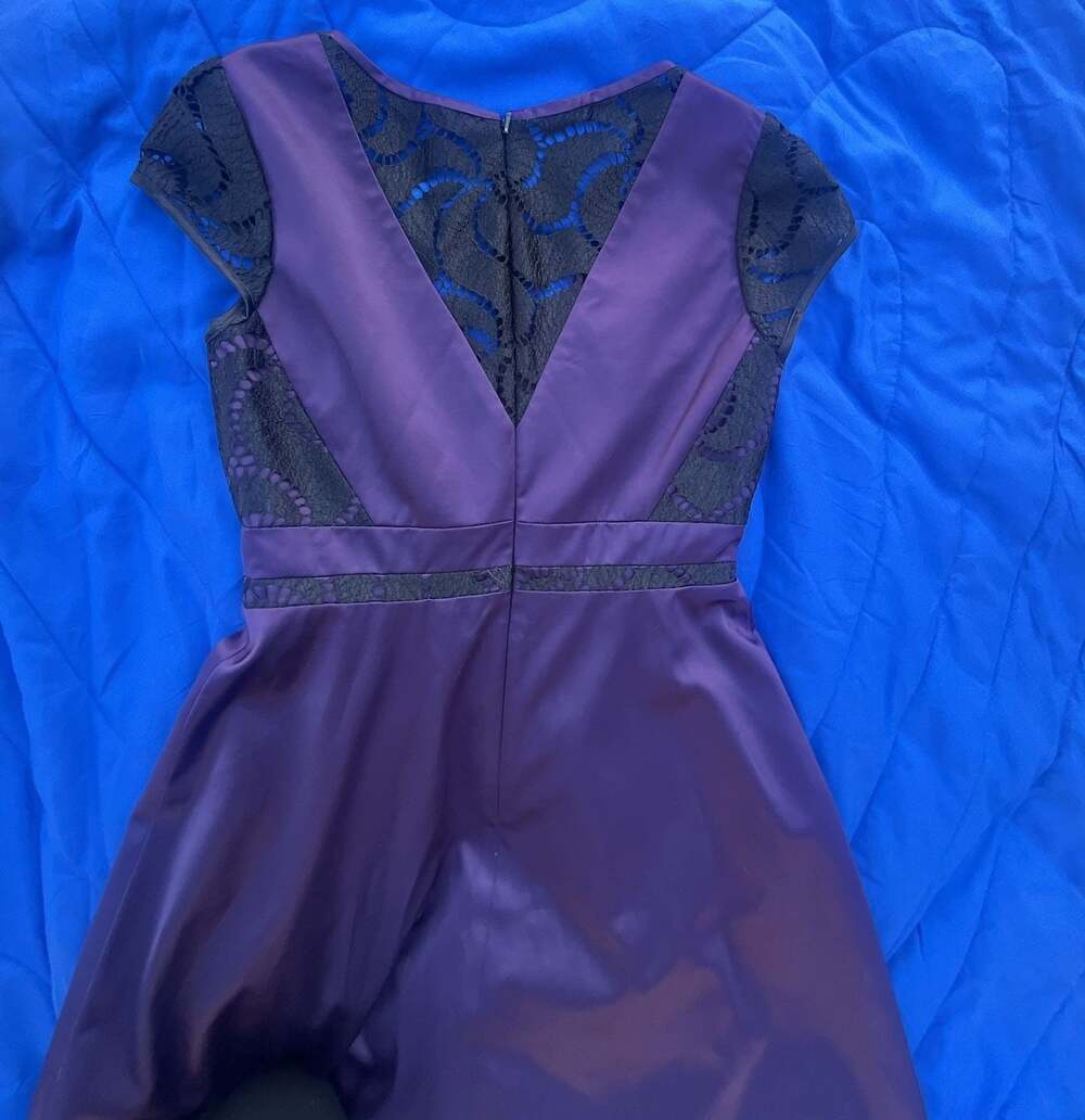 Karen Millen Purple and Black Lace Cap Sleeve Dress US 6 - Picture 7 of 13